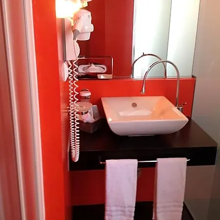Boutique La Rinascente 3* Локарно